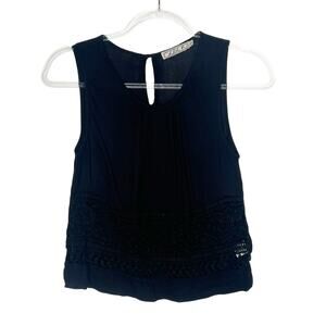 CHLOE K Sleeveless Blouse Tank Top Lace Crochet Trim Scoop Neck Black Size Small